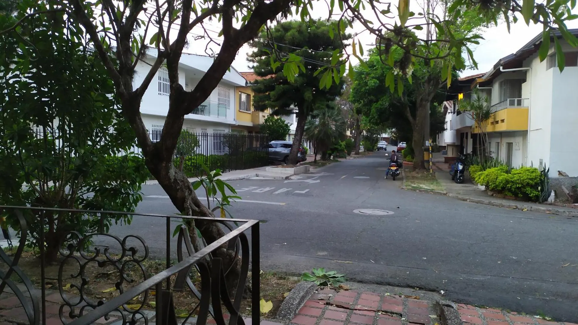 Casa En Laureles Ideal Para Familias メデジン アパート