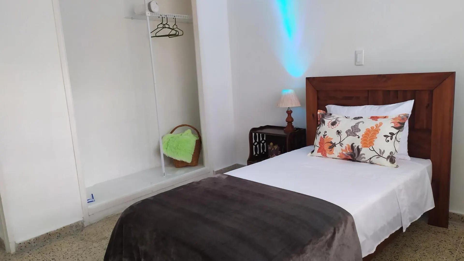 Casa En Laureles Ideal Para Familias Medellin Colombia