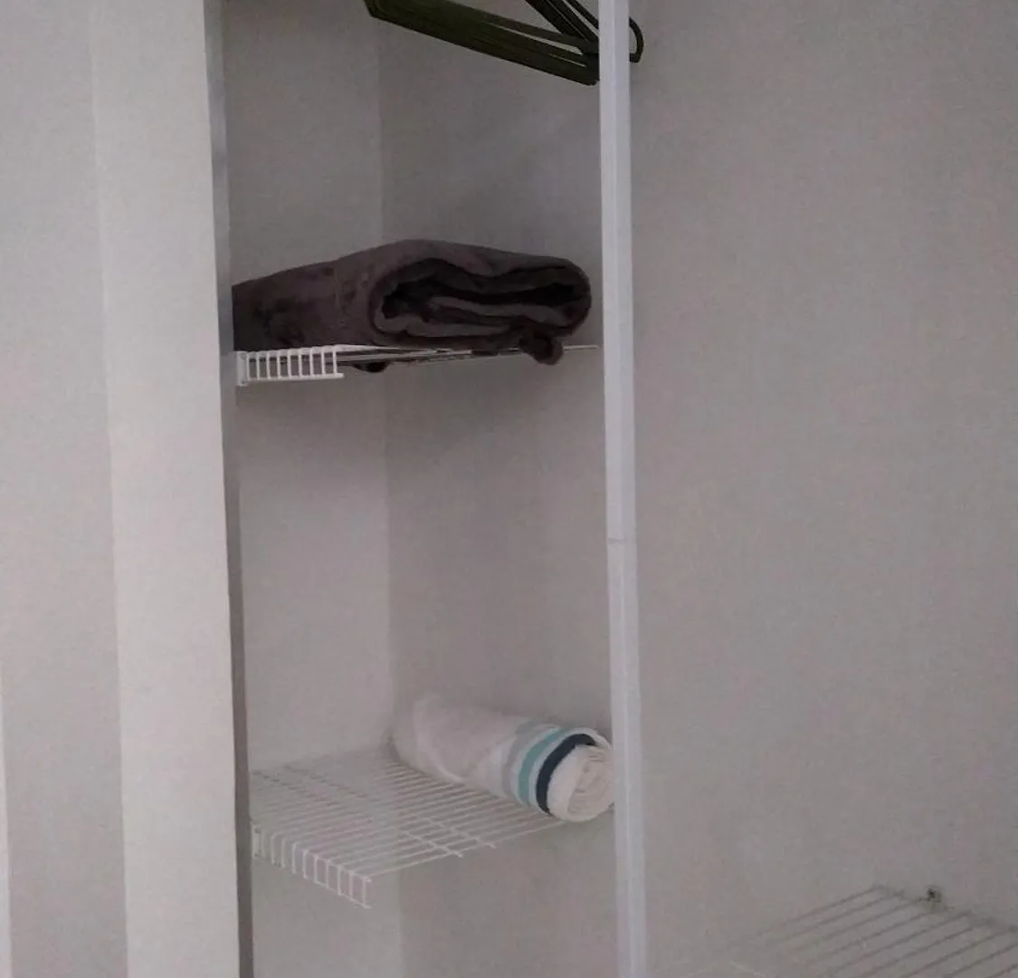 Casa En Laureles Ideal Para Familias Medellin 0*,
