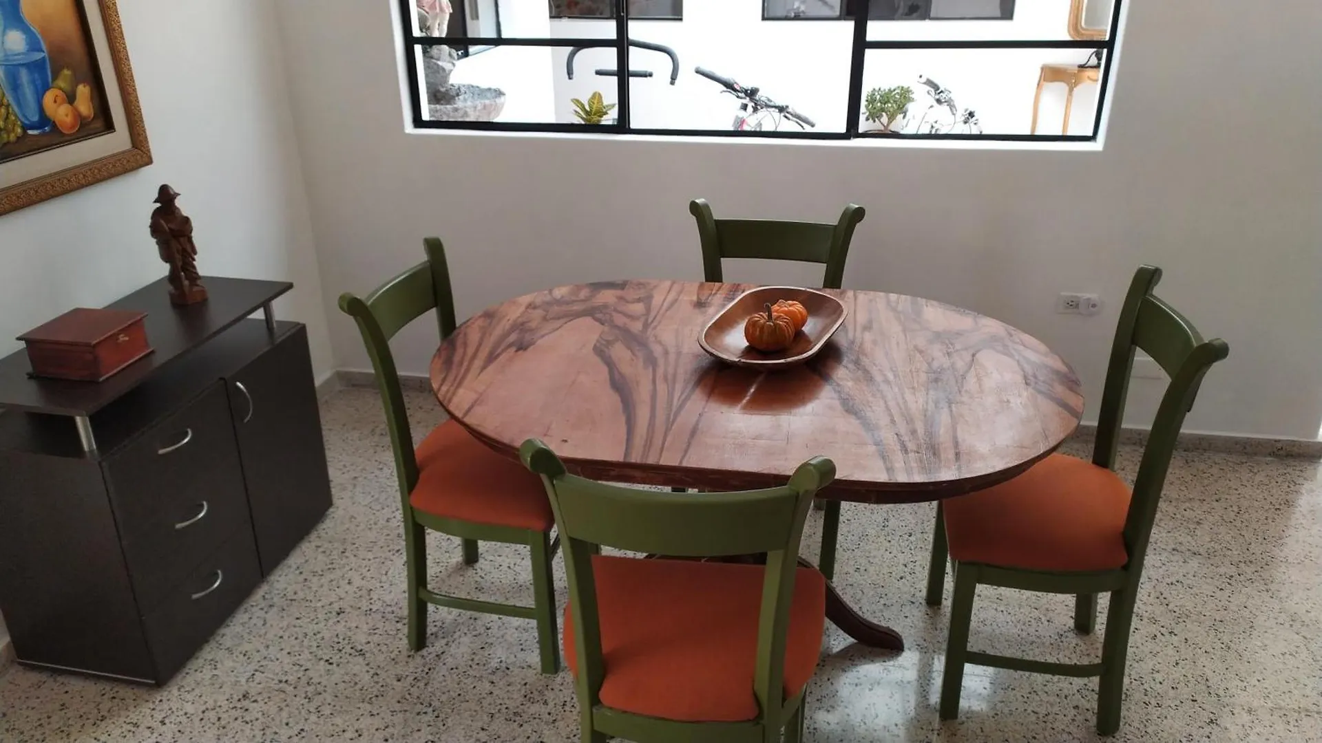 Casa En Laureles Ideal Para Familias Medellin Apartment