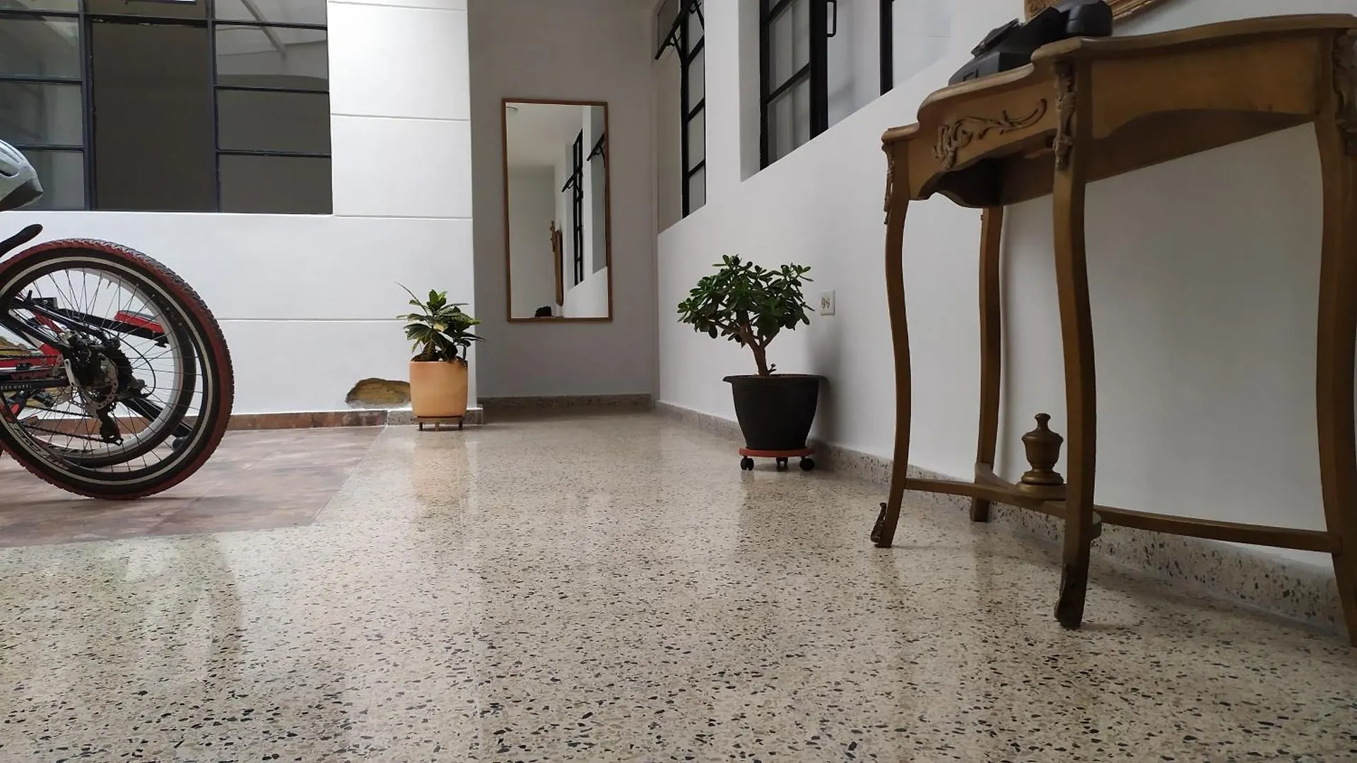 Casa En Laureles Ideal Para Familias Medellin