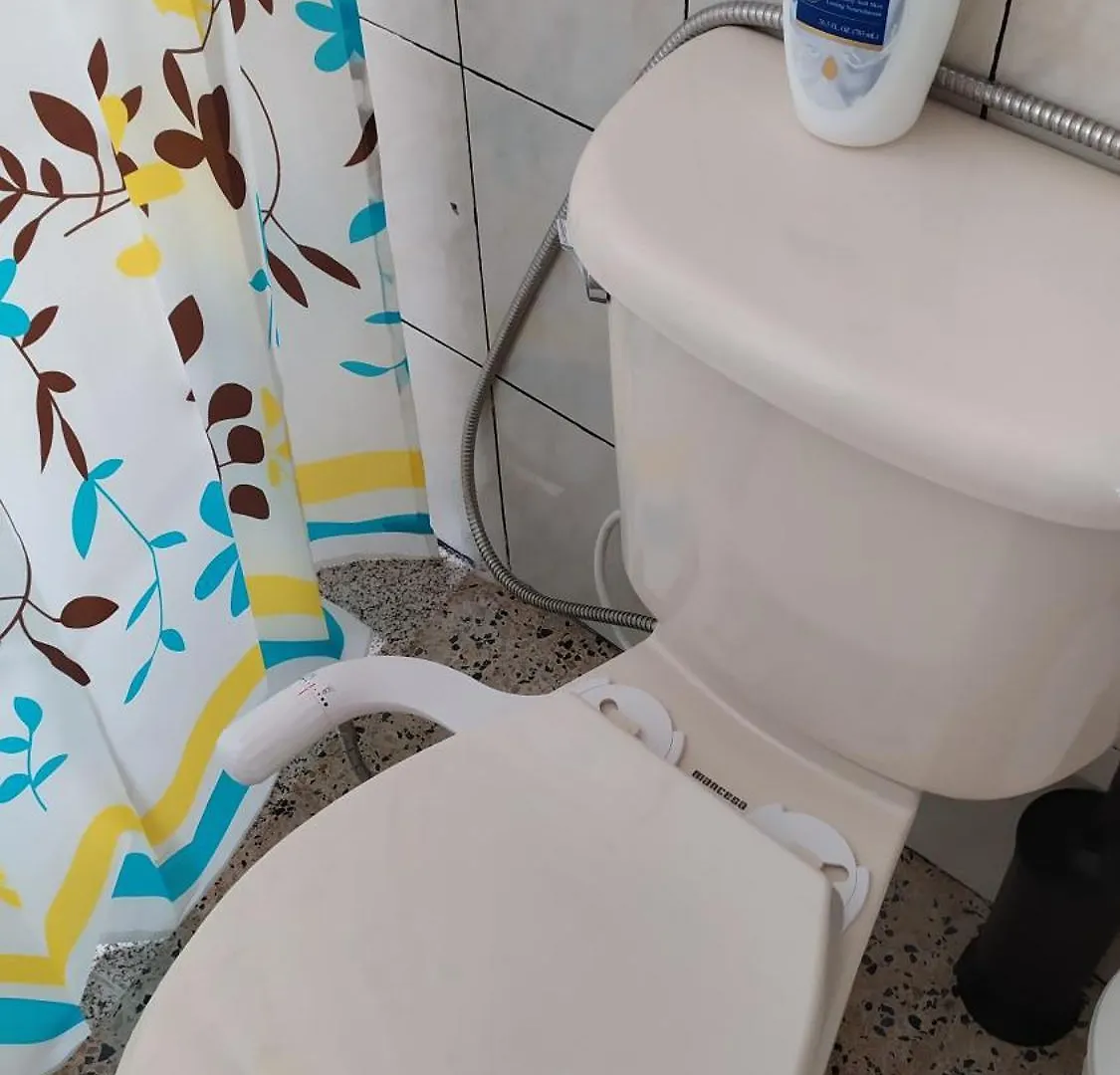 Casa En Laureles Ideal Para Familias Medellin 0*,